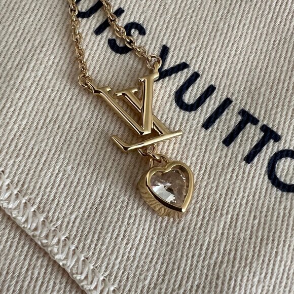 LOUIS VUITTON Iconic Heart Necklace (EUC) - Picture 4 of 9
